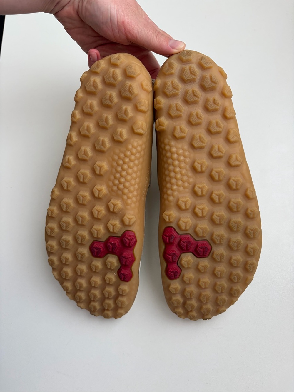 Vivo Barefoot Women's Beige and Gum Athletic Sandal Sneakers - Picture 4 of 6
